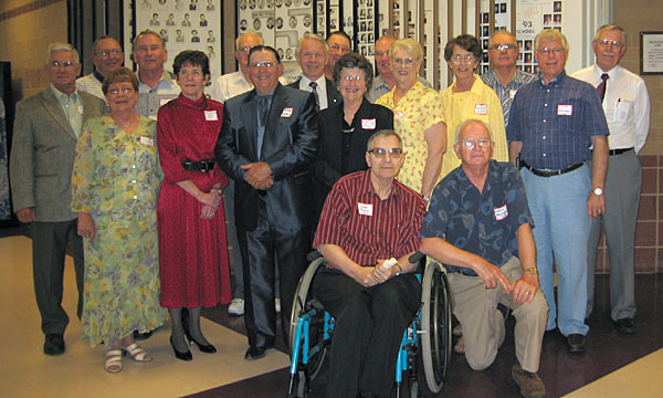 Reunion 2005 attendees.